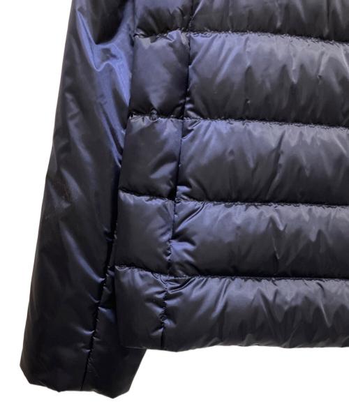 PRADA（プラダ）PRADA (プラダ) トライアングルプレートライトダウンジャケット ネイビー サイズ:48の古着・服飾アイテム