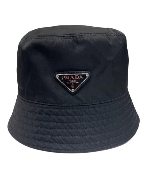 PRADA（プラダ）PRADA (プラダ) ロゴプレート ナイロンバケットハット ブラック サイズ:Mの古着・服飾アイテム