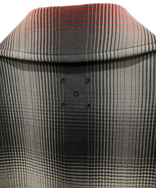 BURBERRY（バーバリー）BURBERRY (バーバリー) ブラーチェック ウール ハリントンジャケット グレー×レッド サイズ:46の古着・服飾アイテム