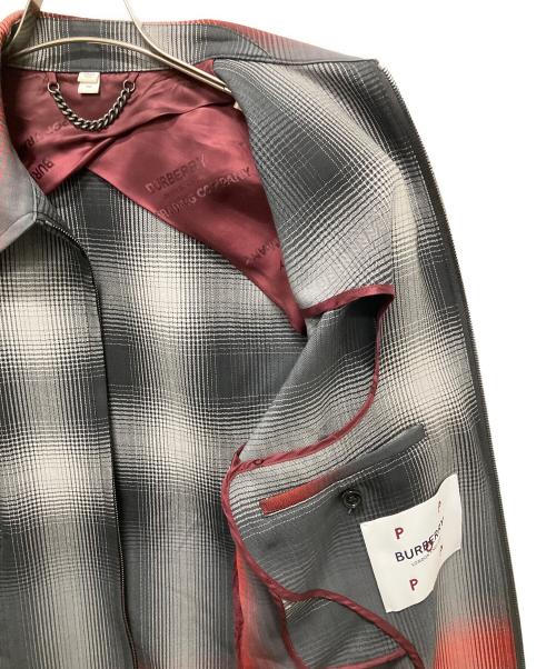 BURBERRY（バーバリー）BURBERRY (バーバリー) ブラーチェック ウール ハリントンジャケット グレー×レッド サイズ:46の古着・服飾アイテム