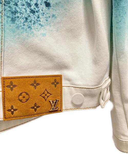 LOUIS VUITTON（ルイ ヴィトン）LOUIS VUITTON (ルイ ヴィトン) 23ss スプレーモノグラム デニムトラッカージャケット ホワイト×ブルー サイズ:46の古着・服飾アイテム