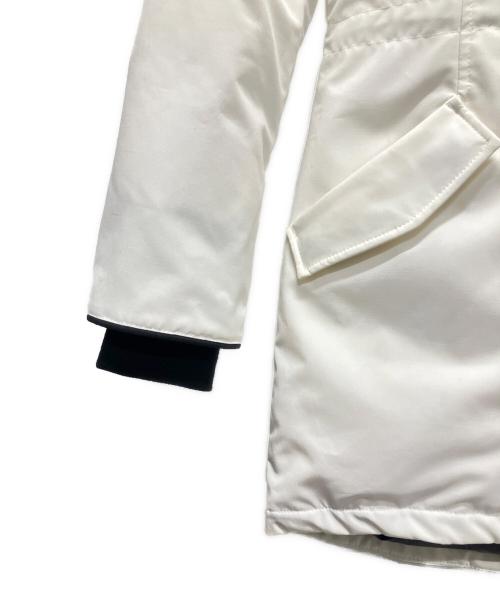 CANADA GOOSE（カナダグース）CANADA GOOSE (カナダグース) ROSSCLAIR PARKA/ダウンジャケット/ダウンコート ホワイト サイズ:Sの古着・服飾アイテム