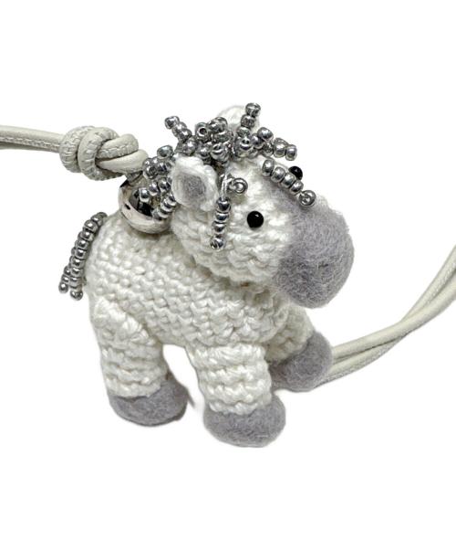 LOEWE（ロエベ）LOEWE (ロエベ) フェルト ホースチャーム ホワイトの古着・服飾アイテム