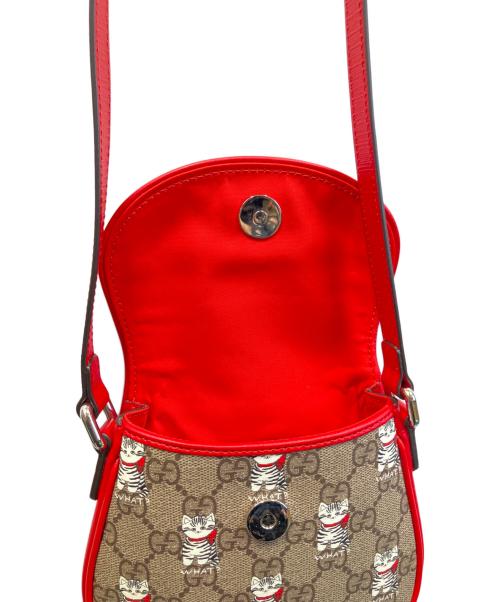 GUCCI（グッチ）GUCCI (グッチ) プリントショルダーバッグ　	814014 ベージュ×レッド 未使用品の古着・服飾アイテム
