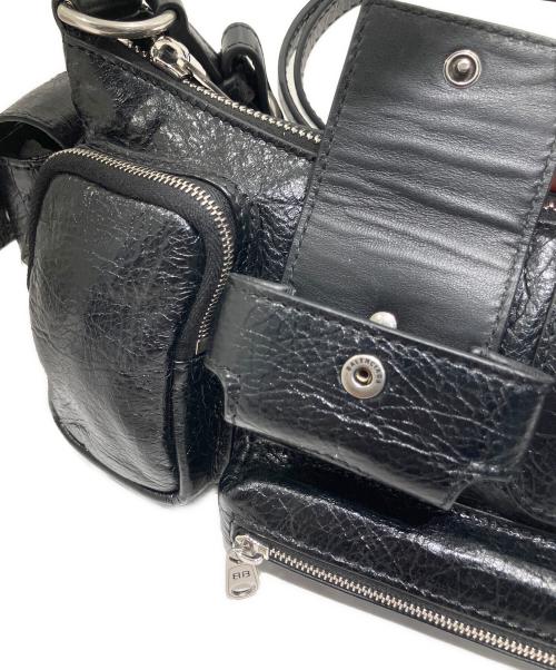 BALENCIAGA（バレンシアガ）BALENCIAGA (バレンシアガ) Superbusy/スーパービジー レザー マルチポケット スリングバッグ ブラックの古着・服飾アイテム