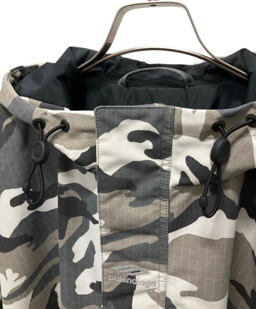 BALENCIAGA（バレンシアガ）BALENCIAGA (バレンシアガ) カモフラージュスキージャケット グレー サイズ:48の古着・服飾アイテム