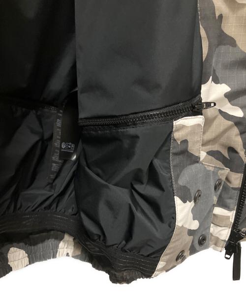 BALENCIAGA（バレンシアガ）BALENCIAGA (バレンシアガ) カモフラージュスキージャケット グレー サイズ:48の古着・服飾アイテム