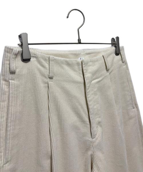 eL（エル）eL (エル) コーデュロイ タックワイドパンツ アイボリー サイズ:34の古着・服飾アイテム