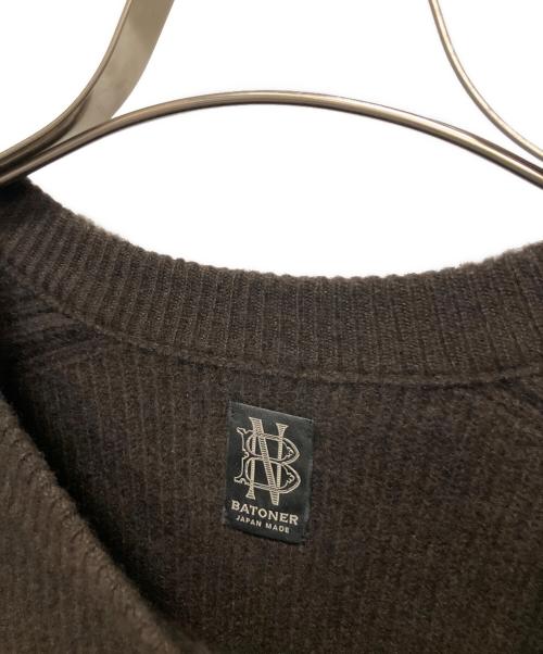 BATONER（バトナ―）BATONER (バトナ―) INNOCENT CASHMERE RIB CREW NECK ブラウン サイズ:4の古着・服飾アイテム