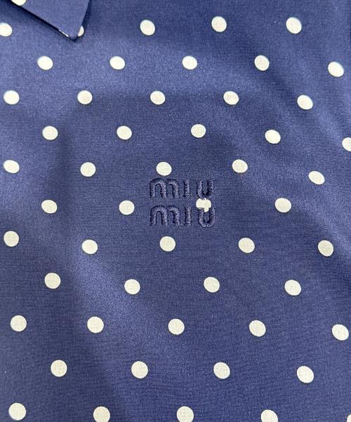 MIU MIU（ミュウミュウ）MIU MIU (ミュウミュウ) ロゴ刺繍 ドットブルーシャツ ネイビー サイズ:38の古着・服飾アイテム