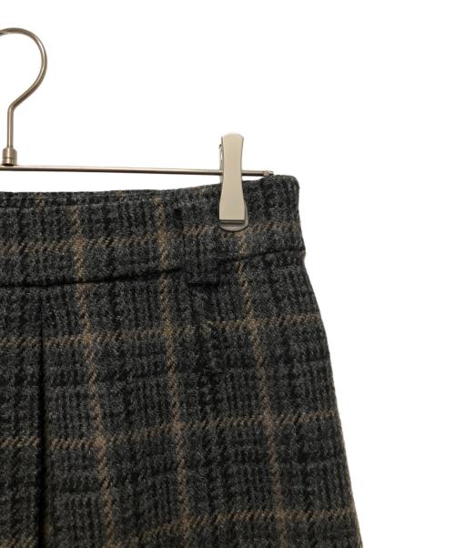 MIU MIU（ミュウミュウ）MIU MIU (ミュウミュウ) チェックパターン ウールミニスカート ブラウン サイズ:36の古着・服飾アイテム