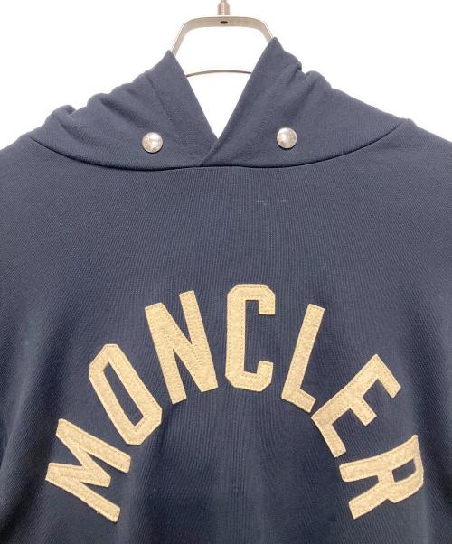 MONCLER（モンクレール）MONCLER (モンクレール) ロゴデザイン コットンプルオーバーパーカー ネイビー サイズ:Lの古着・服飾アイテム