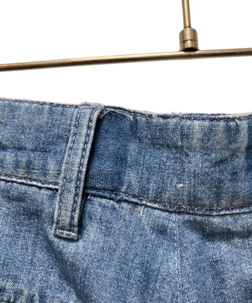 MIU MIU（ミュウミュウ）MIU MIU (ミュウミュウ) ロゴ刺繍 シャンブレーデニムパンツ ブルー サイズ:42の古着・服飾アイテム