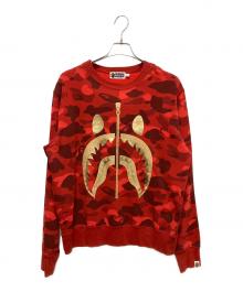 A BATHING APE（アベイシングエイプ）の古着「Colour Camo Shark Crew Sweat」｜レッド