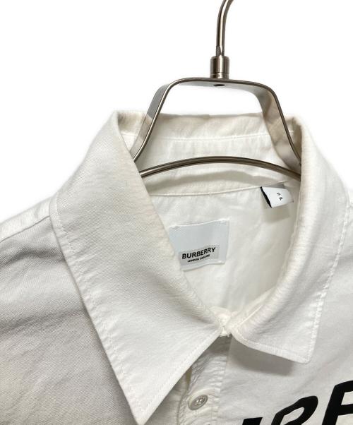 BURBERRY LONDON（バーバリーロンドン）BURBERRY LONDON (バーバリーロンドン) ホースフェリープリントシャツ ホワイト サイズ:Sの古着・服飾アイテム