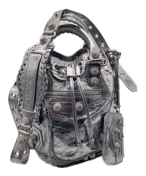 BALENCIAGA（バレンシアガ）BALENCIAGA (バレンシアガ) LE CAGOLE BUCKET XS(ル カゴール バケット) シルバー サイズ:XSの古着・服飾アイテム