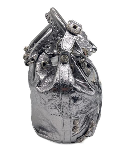 BALENCIAGA（バレンシアガ）BALENCIAGA (バレンシアガ) LE CAGOLE BUCKET XS(ル カゴール バケット) シルバー サイズ:XSの古着・服飾アイテム