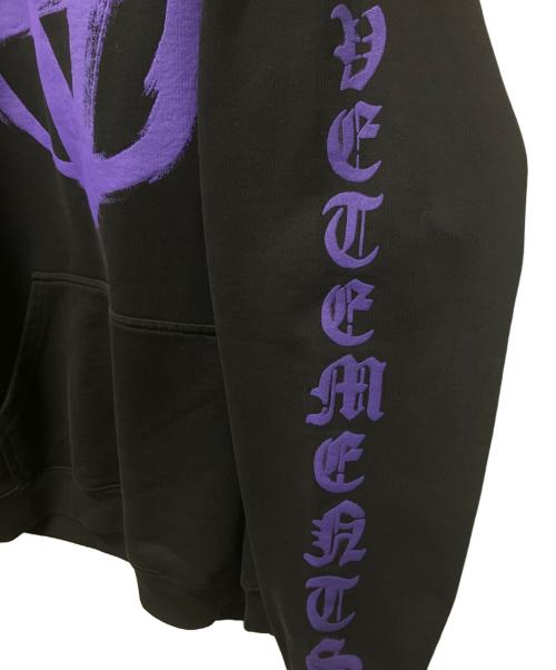 VETEMENTS（ヴェトモン）VETEMENTS (ヴェトモン) Double Anarchy Logo Parker ブラック サイズ:Mの古着・服飾アイテム