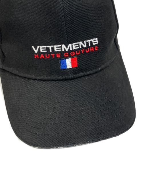 VETEMENTS（ヴェトモン）VETEMENTS (ヴェトモン) HAUTE COUTURE CAP(オートクチュールキャップ) ブラック サイズ:-の古着・服飾アイテム