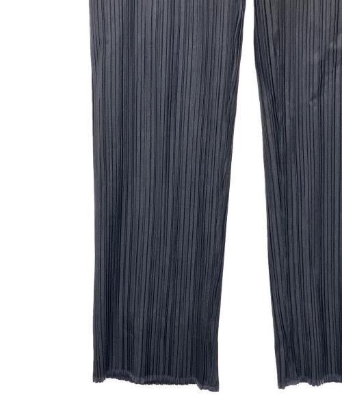 ISSEY MIYAKE（イッセイミヤケ）ISSEY MIYAKE (イッセイミヤケ) プリーツパンツ ネイビー サイズ:２の古着・服飾アイテム
