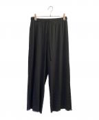 PLEATS PLEASEプリーツプリーズ）の古着「ストレートパンツ」｜ブラック