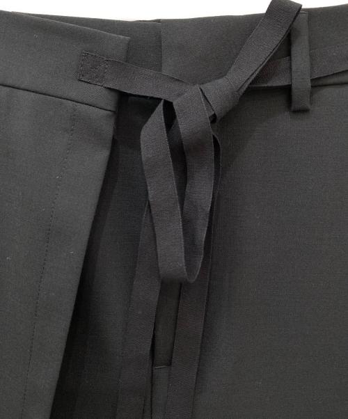 MM6 Maison Margiela（エムエムシックスメゾンマルジェラ）MM6 Maison Margiela (エムエムシックスメゾンマルジェラ) ラップスカート ブラック サイズ:38の古着・服飾アイテム