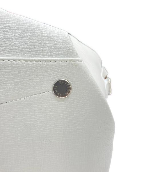 LOUIS VUITTON（ルイ ヴィトン）LOUIS VUITTON (ルイ ヴィトン) HUMAN MADE (ヒューマンメイド) 2WAYショルダーバッグ ホワイト サイズ:-の古着・服飾アイテム