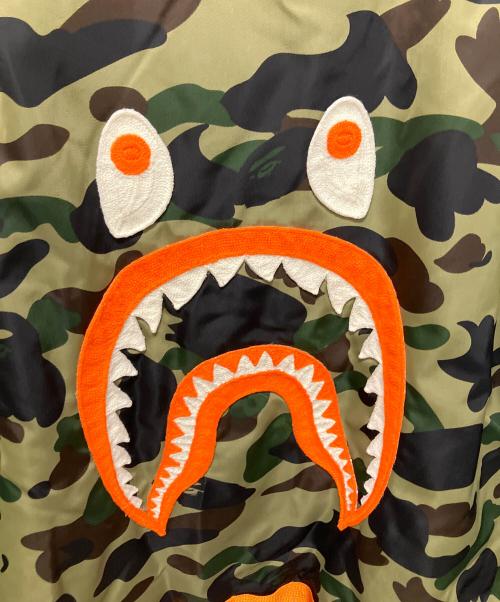 A BATHING APE（アベイシングエイプ）A BATHING APE (アベイシングエイプ) PORTER (ポーター) BAPE×PORTER 1ST CAMO SHARK MA-1 カーキ サイズ:XXLの古着・服飾アイテム