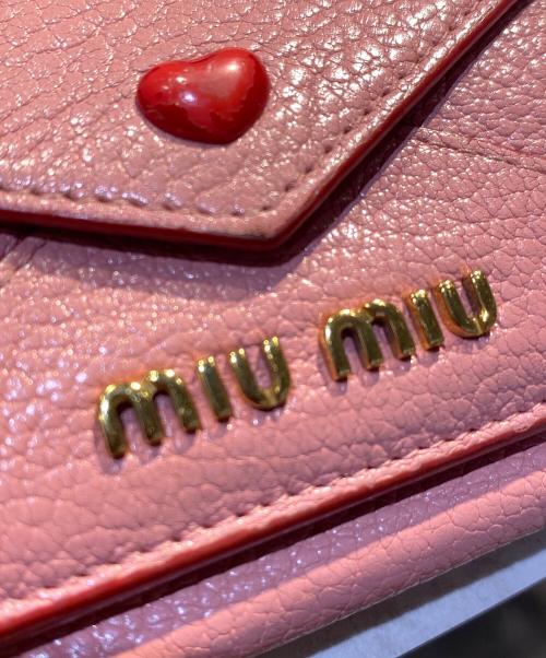 MIU MIU（ミュウミュウ）MIU MIU (ミュウミュウ) MADRAS LOVE/コンパクトウォレット ピンクの古着・服飾アイテム