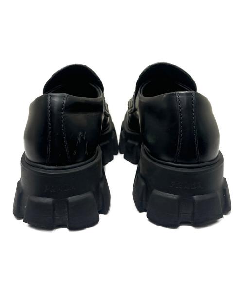 PRADA（プラダ）PRADA (プラダ) モノリスレザーローファー 2DE129 ブラック サイズ:9の古着・服飾アイテム