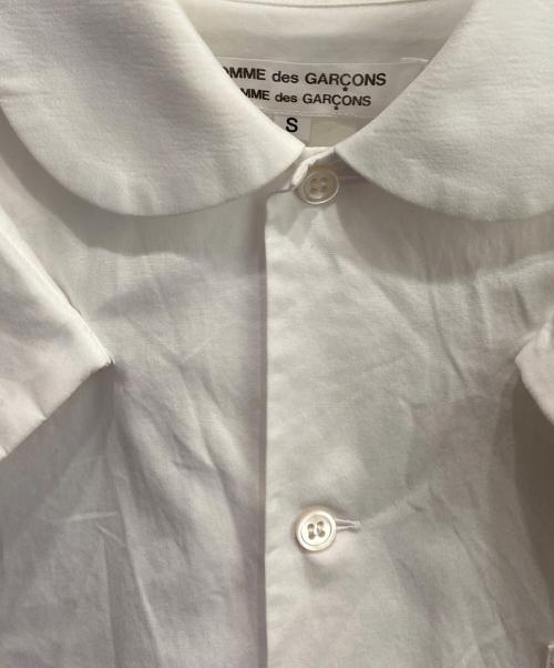 COMME des GARCONS COMME des GARCONS（コムデギャルソン コムデギャルソン）COMME des GARCONS COMME des GARCONS (コムデギャルソン コムデギャルソン) 丸襟 フリルヨーク ブラウス ホワイト サイズ:Sの古着・服飾アイテム