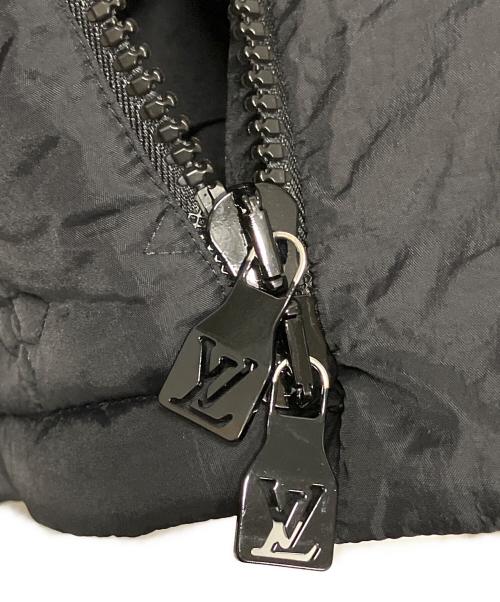 LOUIS VUITTON（ルイ ヴィトン）LOUIS VUITTON (ルイ ヴィトン) モノグラムパデッドライトブルゾン ブラック サイズ:60の古着・服飾アイテム