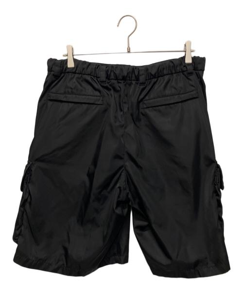 PRADA（プラダ）PRADA (プラダ) Re-Nylon バミューダカーゴハーフパンツ ブラック サイズ:52の古着・服飾アイテム