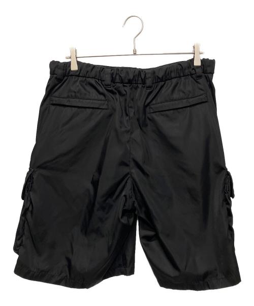 PRADA（プラダ）PRADA (プラダ) Re-Nylon バミューダカーゴハーフパンツ ブラック サイズ:52の古着・服飾アイテム