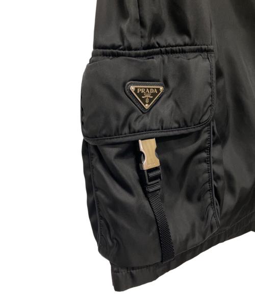 PRADA（プラダ）PRADA (プラダ) Re-Nylon バミューダカーゴハーフパンツ ブラック サイズ:52の古着・服飾アイテム