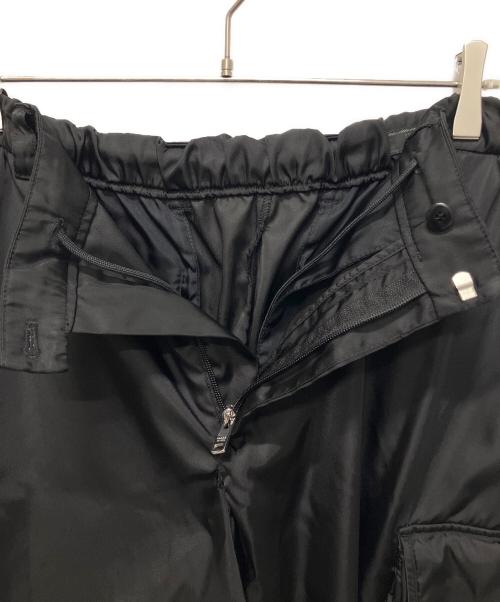 PRADA（プラダ）PRADA (プラダ) Re-Nylon バミューダカーゴハーフパンツ ブラック サイズ:52の古着・服飾アイテム