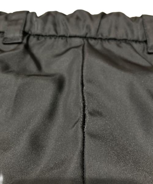 PRADA（プラダ）PRADA (プラダ) Re-Nylon バミューダカーゴハーフパンツ ブラック サイズ:52の古着・服飾アイテム