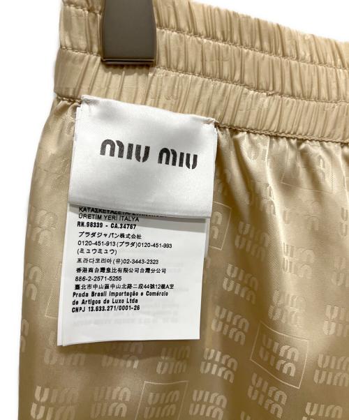 MIU MIU（ミュウミュウ）MIU MIU (ミュウミュウ) ロゴショートパンツ ベージュ サイズ:38の古着・服飾アイテム