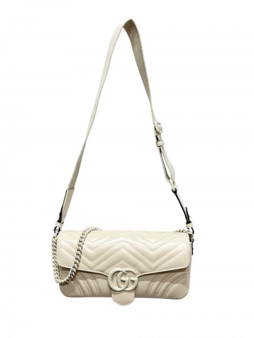 GUCCI（グッチ）GUCCI (グッチ) 〔GGマーモント〕ミディアム ショルダーバッグ アイボリー サイズ:-の古着・服飾アイテム