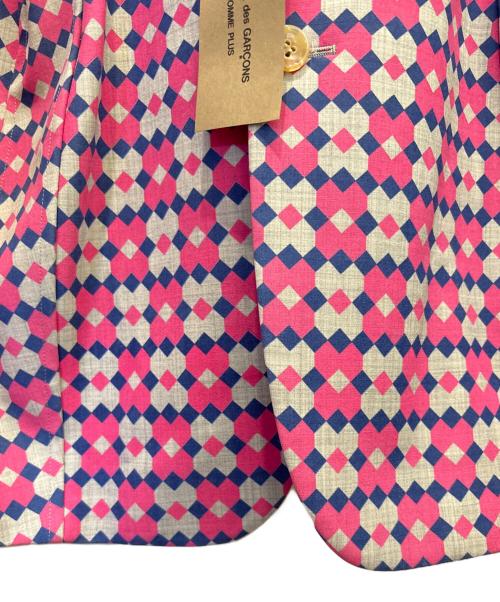 COMME des GARCONS HOMME PLUS（コムデギャルソンオムプリュス）COMME des GARCONS HOMME PLUS (コムデギャルソンオムプリュス) ウールエステル総柄ジャケット ピンク サイズ:Mの古着・服飾アイテム