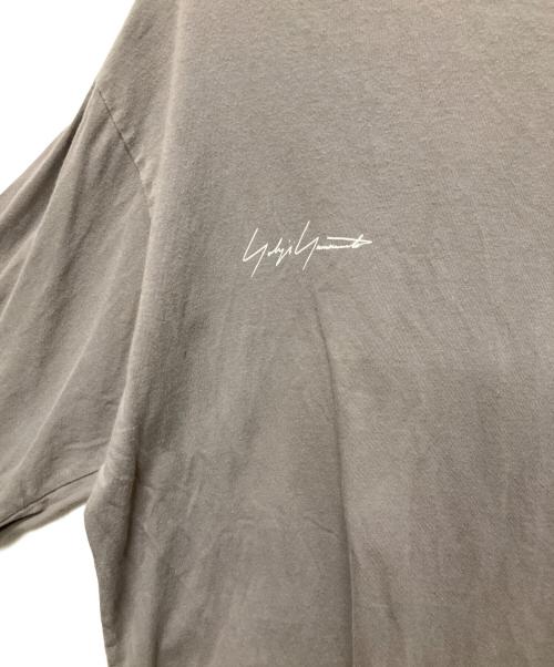 Yohji Yamamoto pour homme（ヨウジヤマモト プールオム）Yohji Yamamoto pour homme (ヨウジヤマモト プールオム) NEIGHBORHOOD (ネイバーフッド) ロゴプリント ロングスリーブ Tシャツ グレー サイズ:Lの古着・服飾アイテム