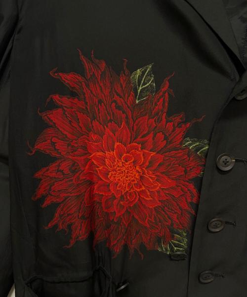 Yohji Yamamoto pour homme（ヨウジヤマモト プールオム）Yohji Yamamoto pour homme (ヨウジヤマモト プールオム) 22ss ダリア柄ベルト付きシルクジャケット ブラック サイズ:2の古着・服飾アイテム