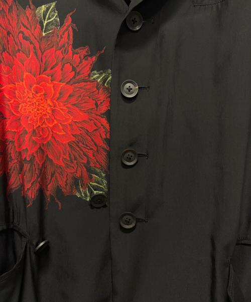 Yohji Yamamoto pour homme（ヨウジヤマモト プールオム）Yohji Yamamoto pour homme (ヨウジヤマモト プールオム) 22ss ダリア柄ベルト付きシルクジャケット ブラック サイズ:2の古着・服飾アイテム
