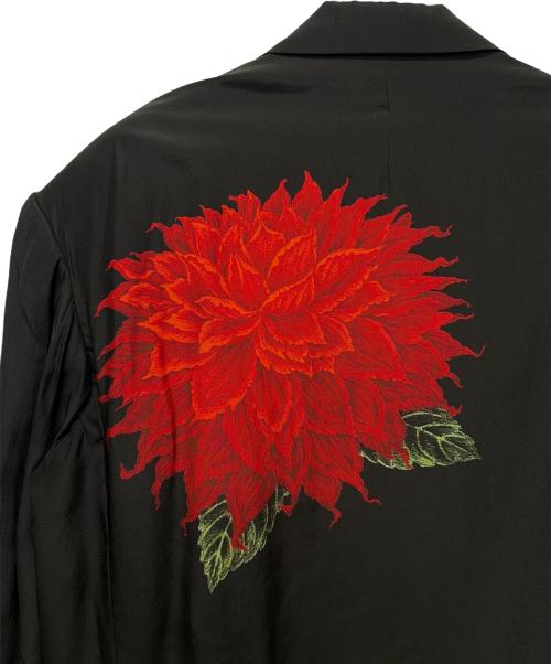 Yohji Yamamoto pour homme（ヨウジヤマモト プールオム）Yohji Yamamoto pour homme (ヨウジヤマモト プールオム) 22ss ダリア柄ベルト付きシルクジャケット ブラック サイズ:2の古着・服飾アイテム