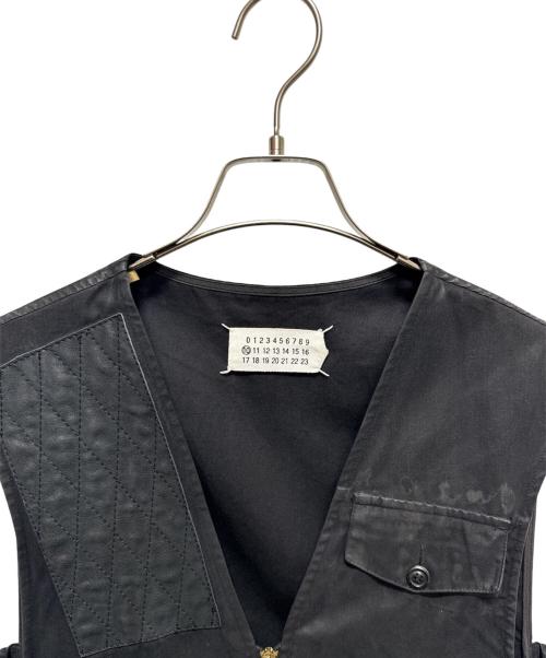 Maison Margiela（メゾンマルジェラ）Maison Margiela (メゾンマルジェラ) ワックスコーティング ハンティングベスト ブラック サイズ:46の古着・服飾アイテム