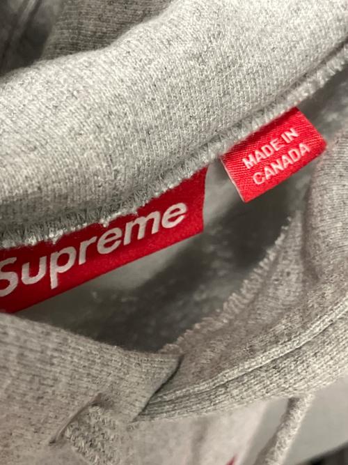 SUPREME（シュプリーム）SUPREME (シュプリーム) 26FW Capital Hooded Sweatshirt グレー サイズ:Lの古着・服飾アイテム