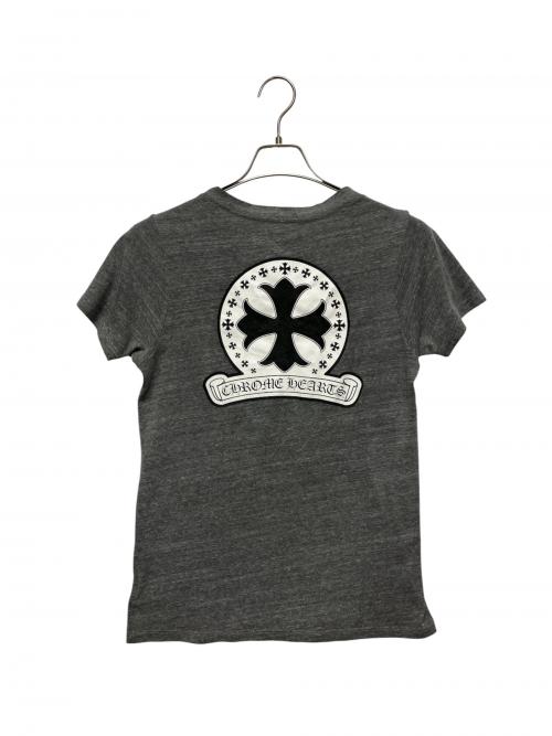 CHROME HEARTS（クロムハーツ）CHROME HEARTS (クロムハーツ) バックCHプラス スクロールロゴTシャツ グレー サイズ:Lの古着・服飾アイテム