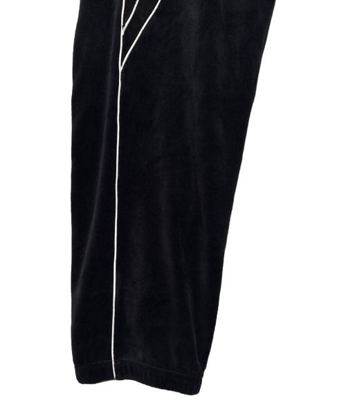 SUPREME（シュプリーム）SUPREME (シュプリーム) UMBRO (アンブロ) 26FW Umbro Velour Track Pant ブラック サイズ:Lの古着・服飾アイテム