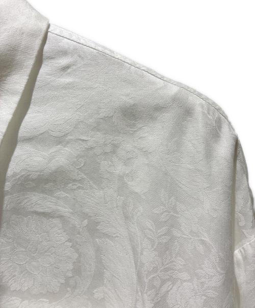 VERSACE（ヴェルサーチェ）VERSACE (ヴェルサーチェ) バロッコジャガードクロップシャツ ホワイト サイズ:40の古着・服飾アイテム