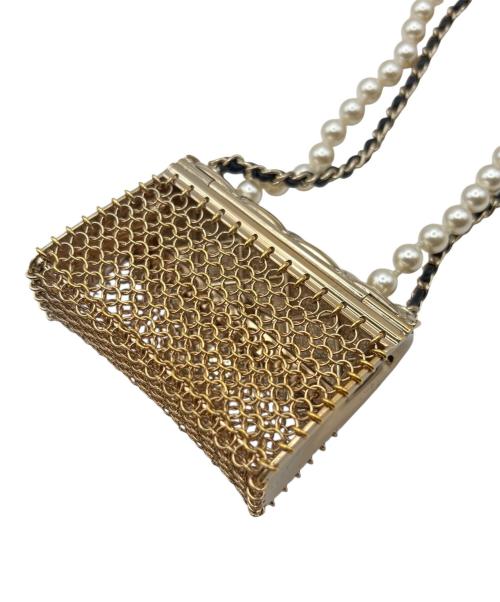 CHANEL（シャネル）CHANEL (シャネル) Matelasse bag motif, fake pearl, long Necklace Accessories White Silver マトラッセバッグモチーフフェイクパールネックレス ゴールドの古着・服飾アイテム